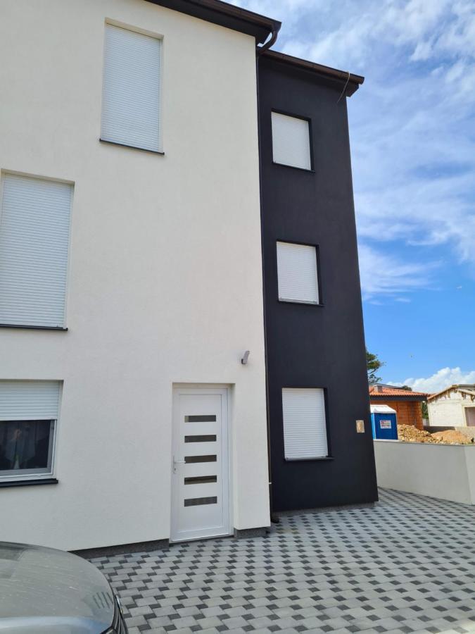 Vila Slavica Vir Exteriör bild