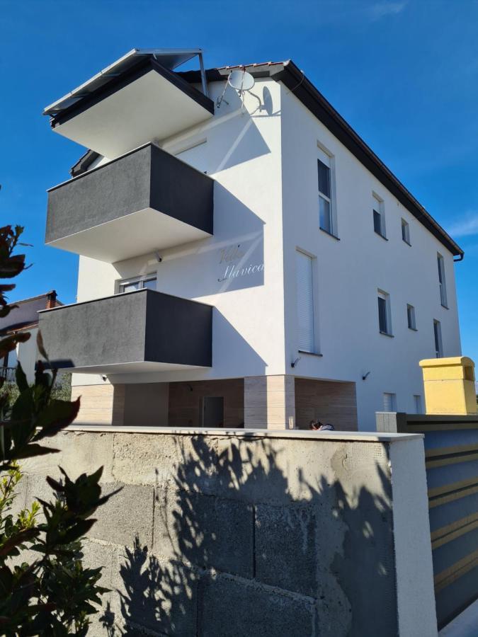 Vila Slavica Vir Exteriör bild